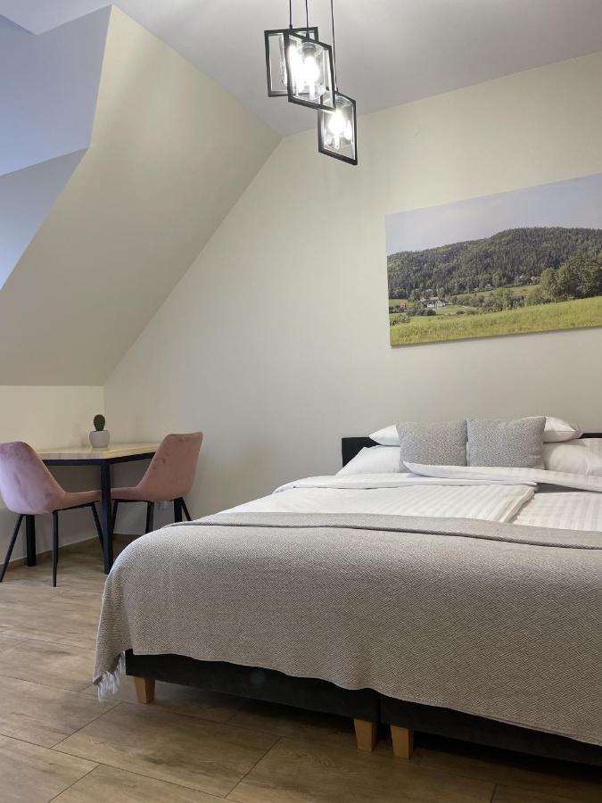 Dwor Bysina Villa Myslenice Bagian luar foto