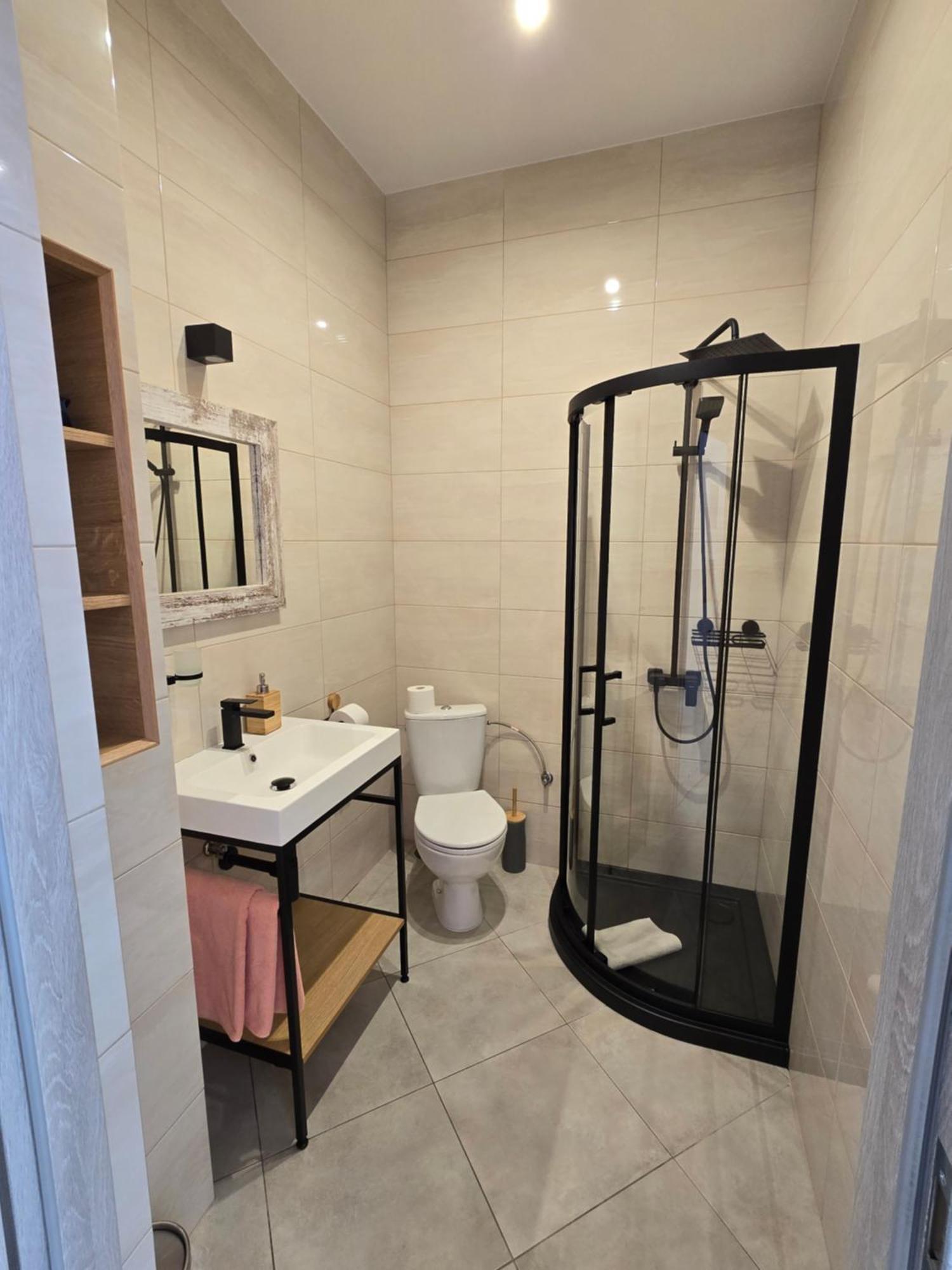 Dwor Bysina Villa Myslenice Bagian luar foto